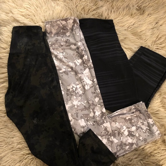 Old Navy Active Fitted Set of 3 Workout Leggings - Picture 1 of 7